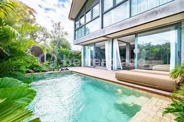 Steps Away from Balangan Beach-Tropical Modern Villa in Balangan
