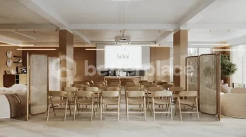 Spacious Penthouse Living with Sunrise Rooftop in Melasti