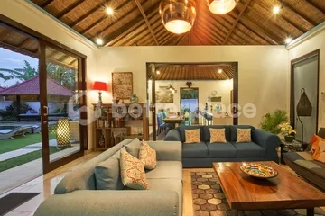 Elegant 3-Bedroom Villa Just 5 Minutes Walk from Batu Belig Beach