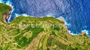 Own a Slice of Paradise: Exclusive 5.61 Are Freehold Cliff-Front Land with Panoramic Indian Ocean Views at Kelingking Beach