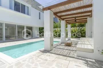 Paradise Reimagined, A Luxurious 4 Bedroom Villa Oasis in the Heart of Cemagi with Ocean View