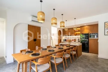 Luxury 4 Bedroom Villa in Canggu – 3 Minutes to Batu Bolong Beach | Prime Investment Opportunity