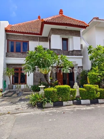 Ready to Move-In Yearly Rental Villa in the Heart of Kuta, Bali
