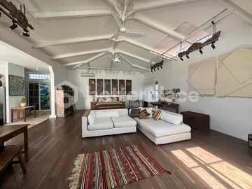 Where Art Meets Tranquility – Elegant Designer Villa Just 2 Minutes from the Beach in the Heart of Seseh