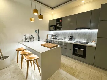 Modern 3 Bedroom Villa with Rooftop in Tumbak Bayuh