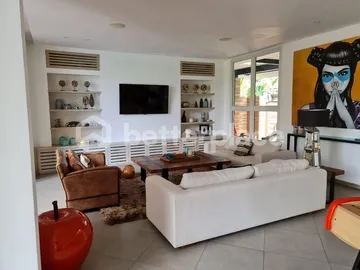 Spacious 4 Bedroom Villa in Kerobokan with Stunning Rice Field Views