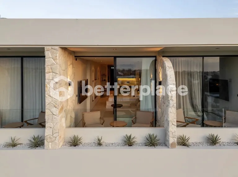 Modern 1 Bedroom Studio Apartments in Tumbak Bayuh