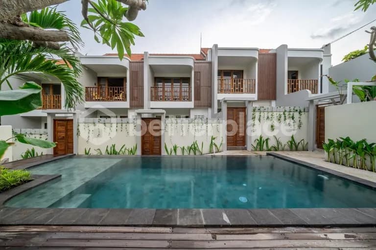 Live or Invest: Stylish Leasehold 7-Bedroom Villa Complex in Canggu’s Serene Babakan Area