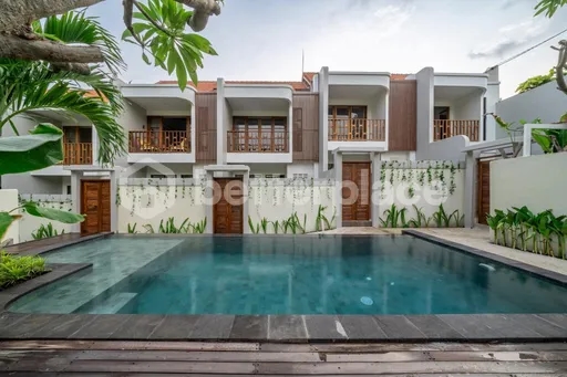 Live or Invest: Stylish Leasehold 7-Bedroom Villa Complex in Canggu’s Serene Babakan Area