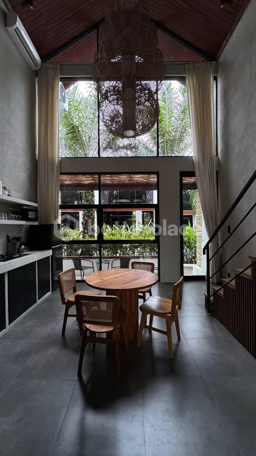 Modern Balinese Bliss, Spacious 1 Bedroom Loft Townhouse in Serene Babakan, Canggu