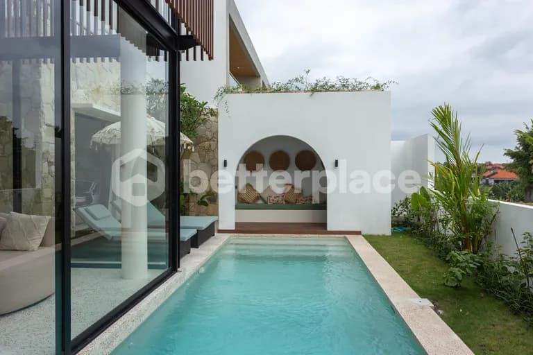 Elegant 3 Bedroom Villa in Berawa, 10 Minutes to the Beach
