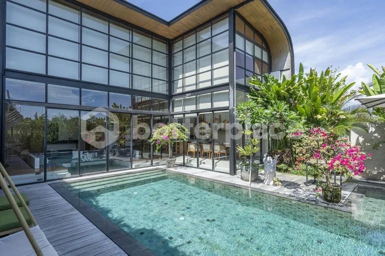 Luxurious 3 Bedroom Villa with Entertain Area in Pererenan – A Great Investment Opportunity