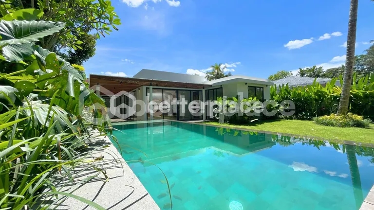 Peaceful Living in Ubud with Nature : Modern Villa with Tropical Elegance