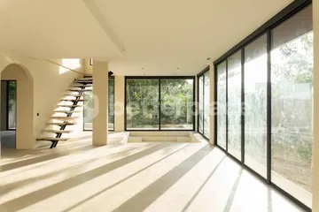 Spacious 3 Bedroom Freehold Villa in Pererenan, Ideal for Investment