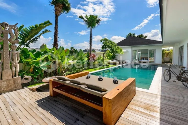 Modern Villa With Art & Design Quiet Area Middle of Canggu