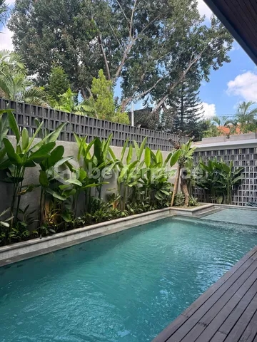 Spacious 5-Bedroom Villa for Yearly Rent in Batu Bolong, Canggu – Perfect for Retreats or Family Getaways