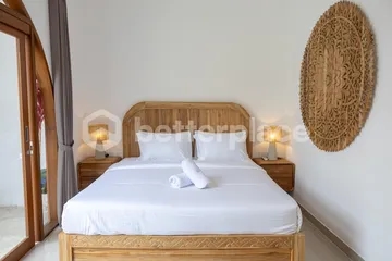 Mediterranique Villa: 3-Bedroom Padonan Escape with Enclosed Living and Investment Appeal