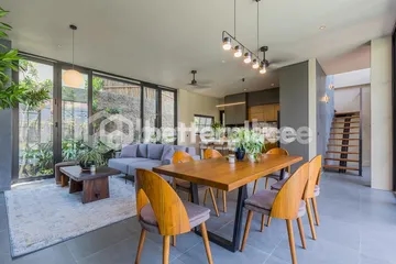 Experience Ultimate Comfort : Fully-Furnished Villa in Serene Ungasan