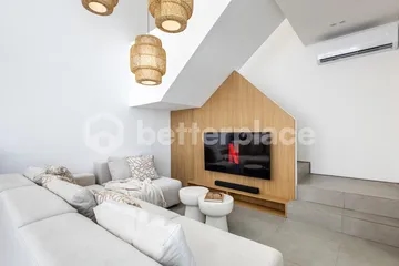 Modern 2 Bedroom Villa in Berawa, A Minimalist European Haven with Rooftop