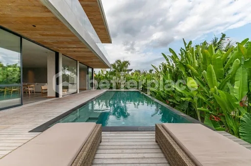 Experience Ultimate Comfort and Style in This Exceptional Bali 3-Bed Villa with Ricefield View