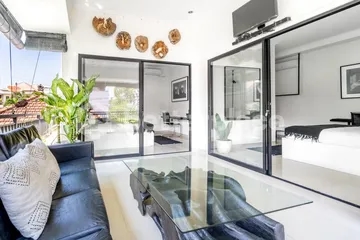 Charming Three Bedroom Villa with Open Living Space for Yearly Rental in Berawa