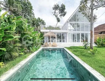 Modern and Bright Villa for Sale in Ubud (Lodtunduh) – A Dreamy White Haven with Spectacular Views