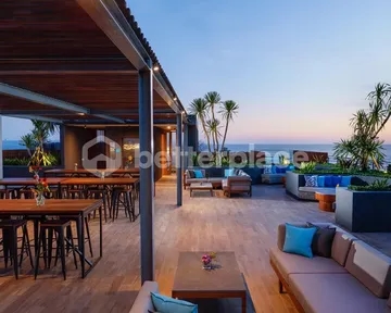 Modern 1-Bedroom Apartment with Rooftop Pool and Ocean View in Berawa