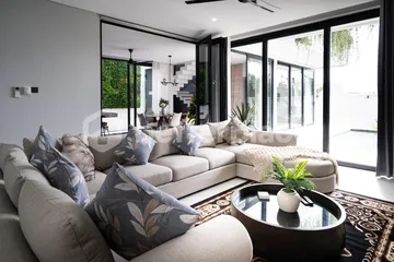Luxurious 4 Bedroom Villa with Rooftop Terrace in Pecatu Area