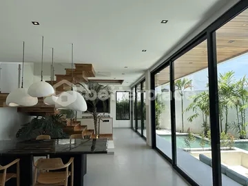 Your Dream Luxury Home Awaits – 4-Bedroom Villa in Prime Canggu Location, Fully Furnished