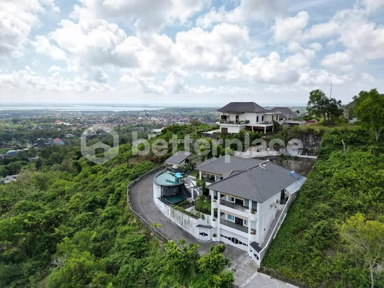 Stunning View Villa Mansion 5 Bedrooms in Ungasan – Bukit Jimbaran Very Close to GWK