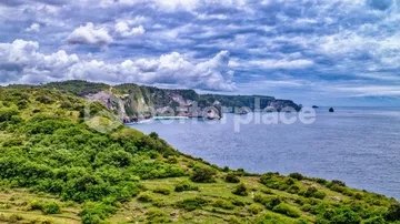 Own a Slice of Paradise: Exclusive 5.61 Are Freehold Cliff-Front Land with Panoramic Indian Ocean Views at Kelingking Beach