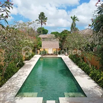 Tropical 4-Bedroom Villa Just 5 Minutes from Jimbaran Beach – Ideal Investment Opportunity