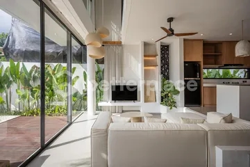Contemporary Elegance Meets Island Charm in This Bingin Villa
