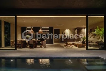 Tropical Modern Haven with Seamless Indoor–Outdoor Living