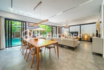 Modern 4-Bedroom Villa in Batu Bolong, Just Steps Away from the Beach