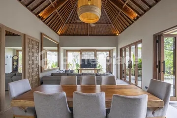Spacious 6-Bedroom Yearly Rental Villa in the Heart of Canggu, 8 Minutes Walking to Berawa Beach