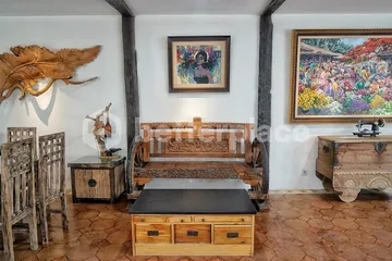 Tranquil Living in Seminyak: 5-Bedroom Leasehold Villa Paradise