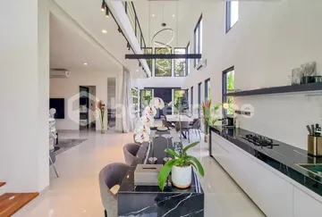 A Distinctive Canggu Retreat – Two-Bedroom Villa Featuring Dramatic Ceilings, Rooftop Grill, and Private Pool