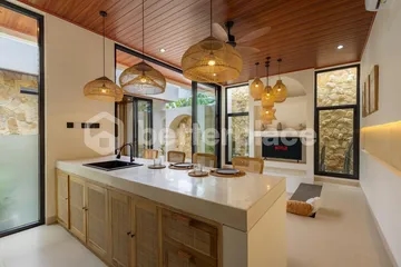 Chic Freehold Villa 2 Bedroom in Canggu – Padonan: Discovering Modern Elegance and enjoying the lifestyle of Tropical Living