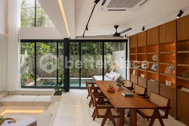 Luxurious and Modern 3 Bedroom Villa in The Heart of Berawa