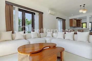 Sophisticated 2-Bedroom Canggu Villa – A Perfect Blend of Island Charm and Contemporary Comfort