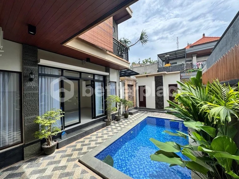 A Sophisticated Island Retreat in Kerobokan – Turnkey Leasehold 3-Bed Villa Surrounded by Dining, Shopping, and Bali’s Most Vibrant Lifestyle Destinations