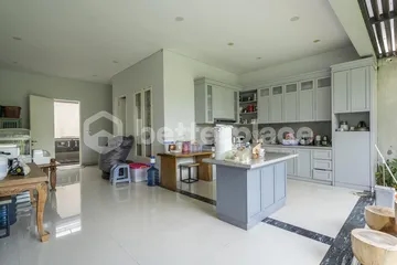 Spacious 3 Bedroom Villa in Kerobokan with Rooftop and Large Garden