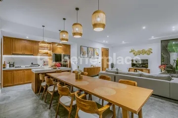 Luxury 4 Bedroom Villa in Canggu – 3 Minutes to Batu Bolong Beach | Prime Investment Opportunity