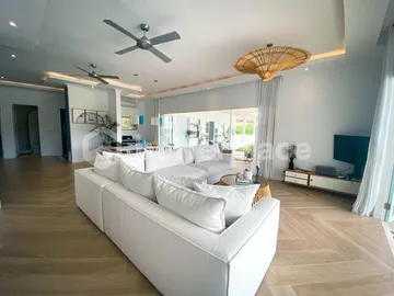 Modern Designer Brand New 4 Bedroom Villa + Private Studio in Pecatu