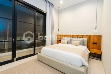 Beautifully Furnished Villa: 1 Minute to Gym, 15 Minutes to Beach