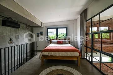 Luxurious Tropical Industrial Villa in Prime Canggu Area: A Tranquil Retreat Close to Canggu Beach