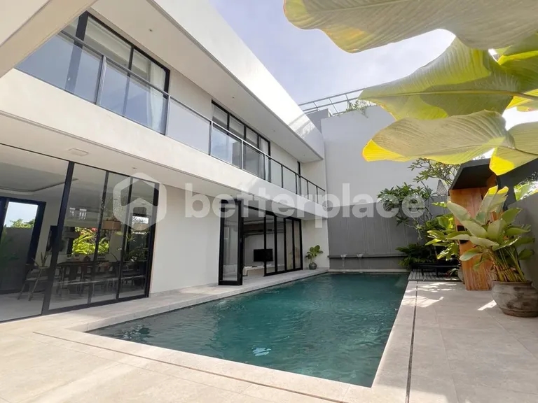 Refined Elegance Above the Ocean – Sophisticated Leasehold 4-Bed Villa in Ungasan with Breathtaking 360° Rooftop Vistas