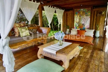 Ultimate Relaxation Jungle View Villa with Saltwater Infinity Pool in Ubud