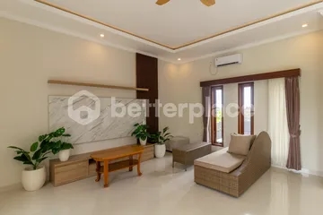 Freehold Villa with Serene Rice Field Views in Ubud, Tampak Siring